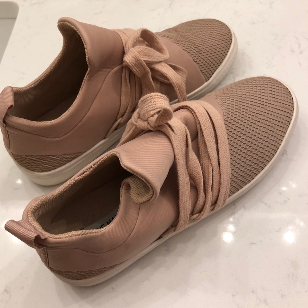 Steve Madden tennies